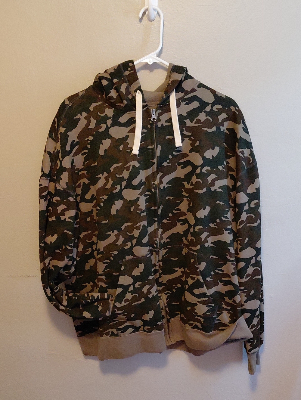 Hanes Men’s Camo Zip Hoodie Jacket - Green & Tan